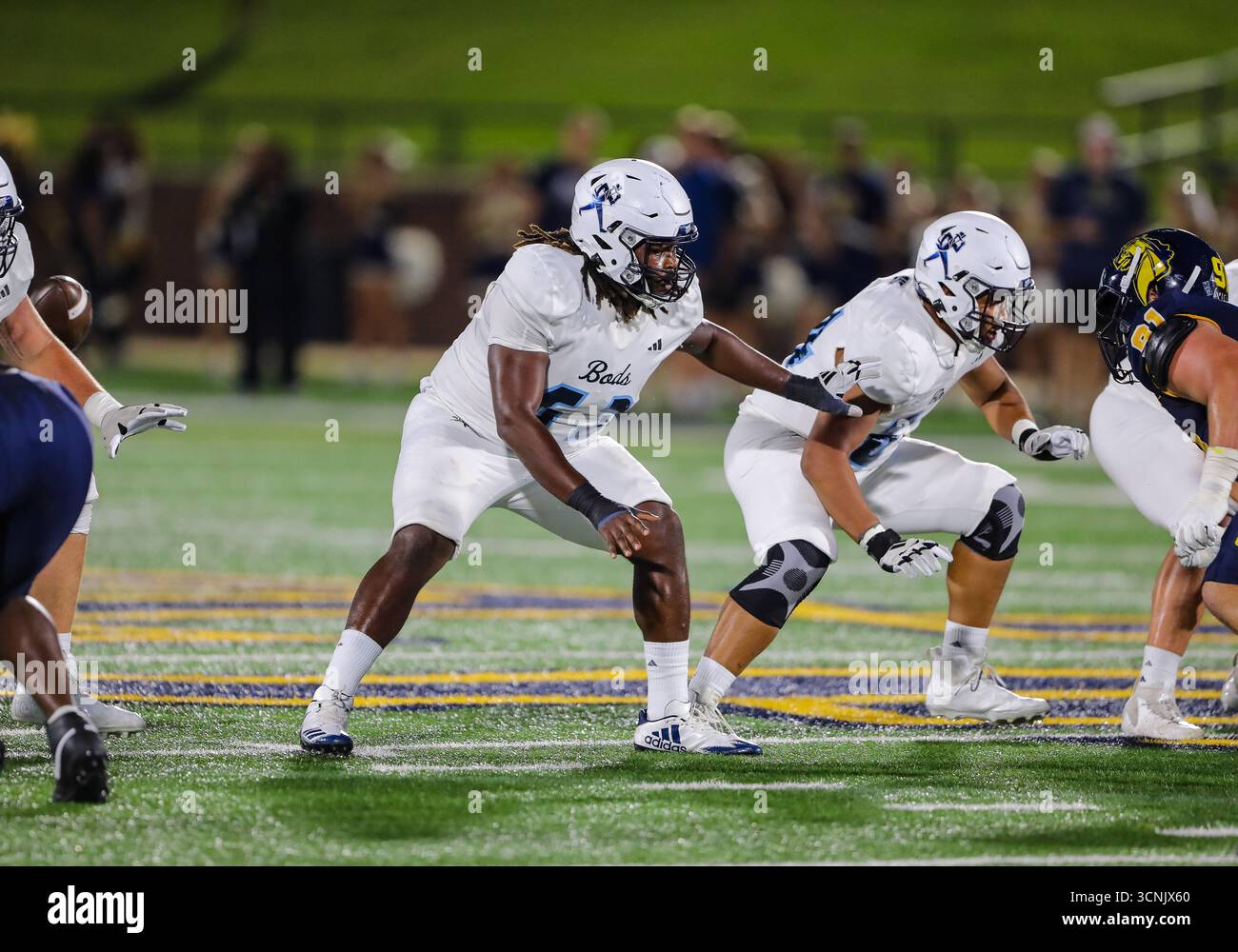 20. September 2025: Washburn Ichabods Offensive Lineman Jakobe Harmon (63) blockiert während der ersten Hälfte des NCAA Football-Spiels zwischen der Washburn University und der University of Central Oklahoma im Chad Richison Stadium in Edmond, OK. Ron Lane/CSM Stockfoto