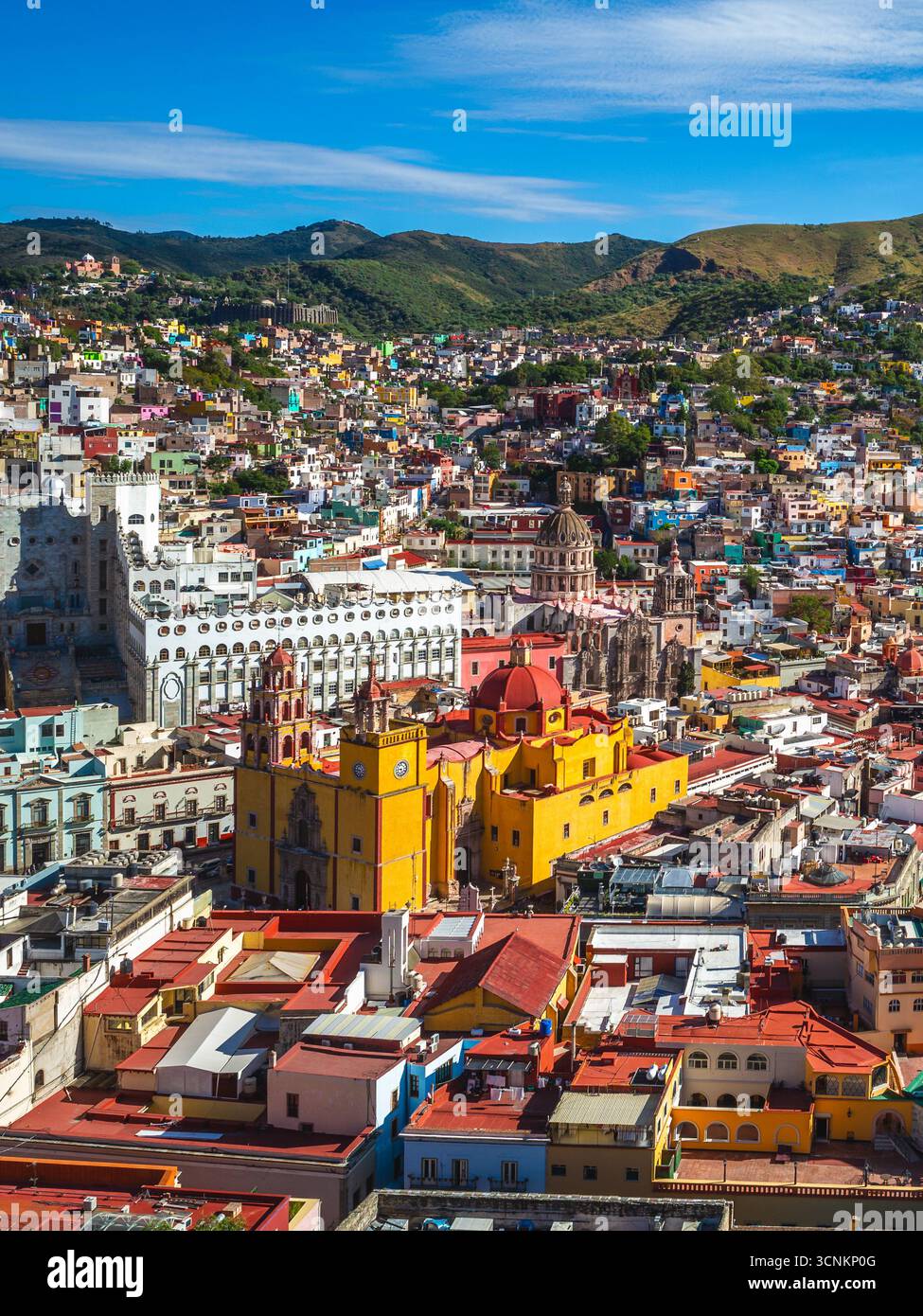 Landschaft von Guanajuato mit der Kathedrale von Guanajuato in Mexiko Stockfoto