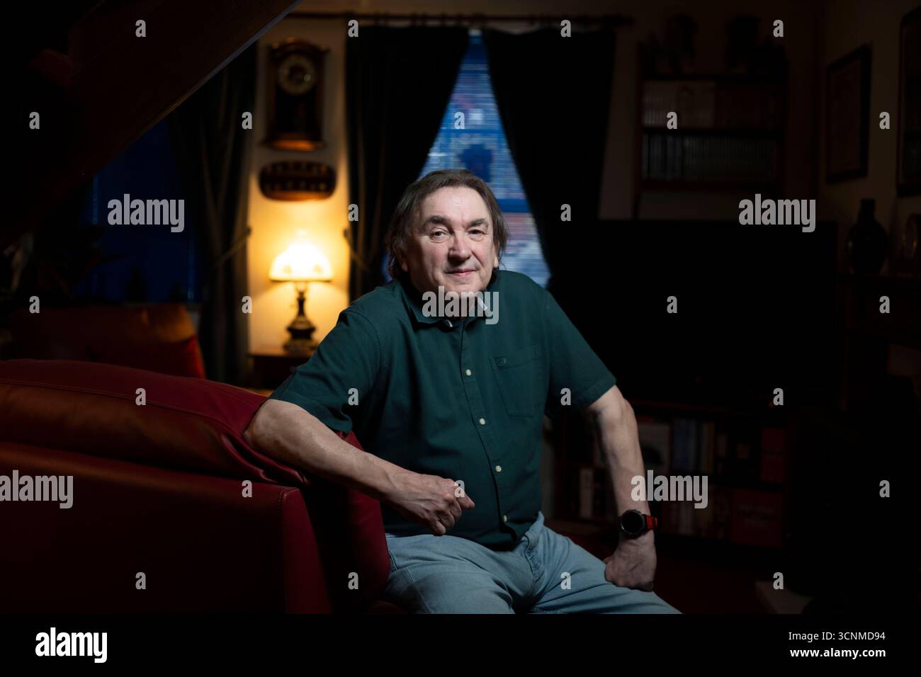 Ivan Dunne zu Hause in Carshalton, sein Bruder PC Patrick Dunne wurde 1993 in Clapham, London, durch einen einzigen Schuss in die Brust getötet. Stockfoto