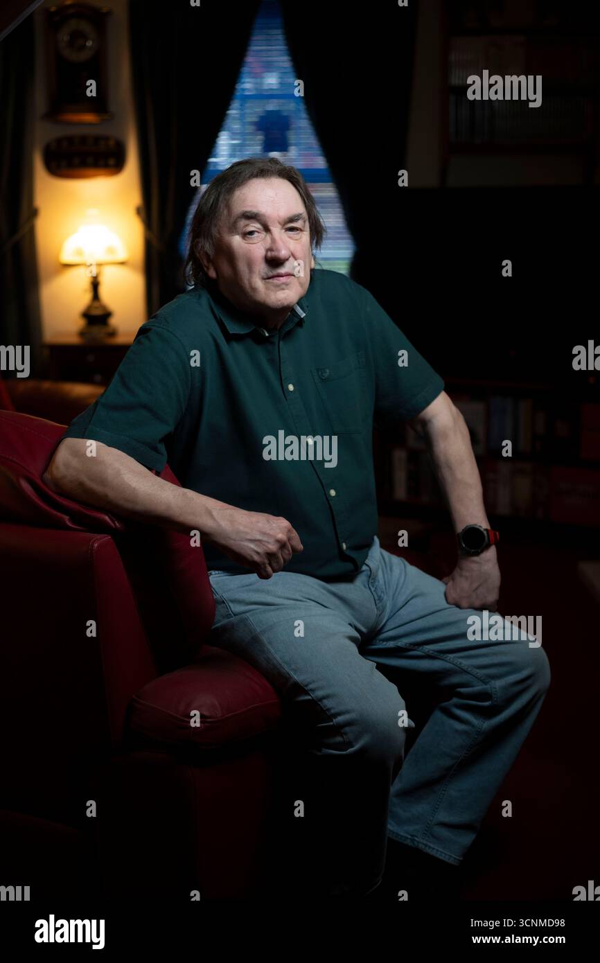 Ivan Dunne zu Hause in Carshalton, sein Bruder PC Patrick Dunne wurde 1993 in Clapham, London, durch einen einzigen Schuss in die Brust getötet. Stockfoto