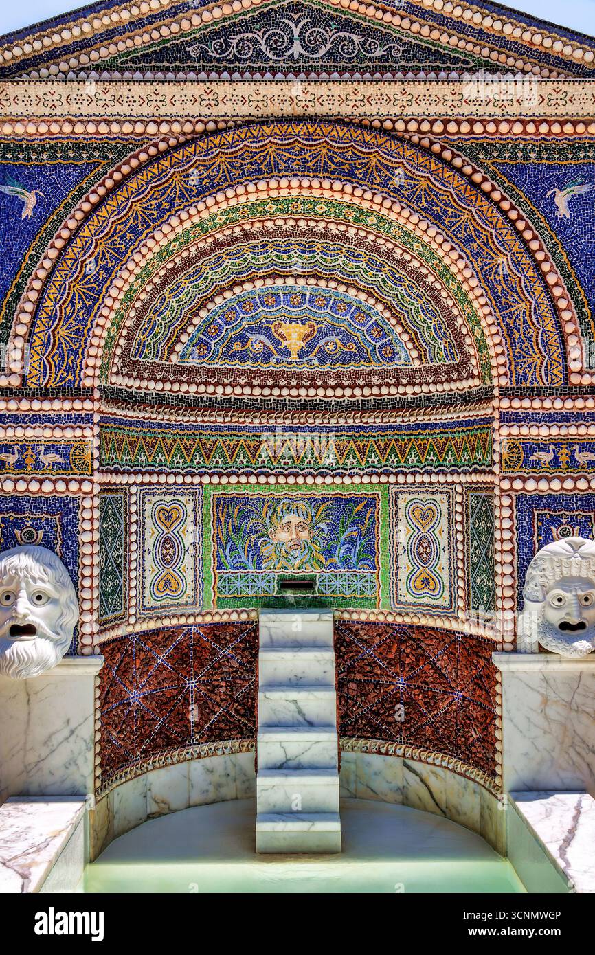 Der Wandbrunnen im Ostgarten der Getty Villa in Malibu, Kalifornien Stockfoto
