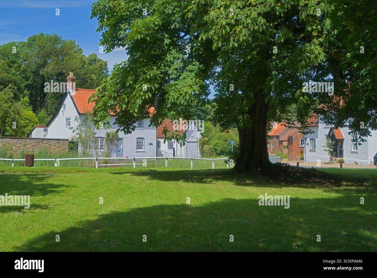 Bishop Burton, in der Nähe von Beverley, dem East Riding of Yorkshire. Dieses hübsche Dorf liegt etwa 43 Meilen von der Stadt York entfernt und hat eine lange Geschichte. Stockfoto