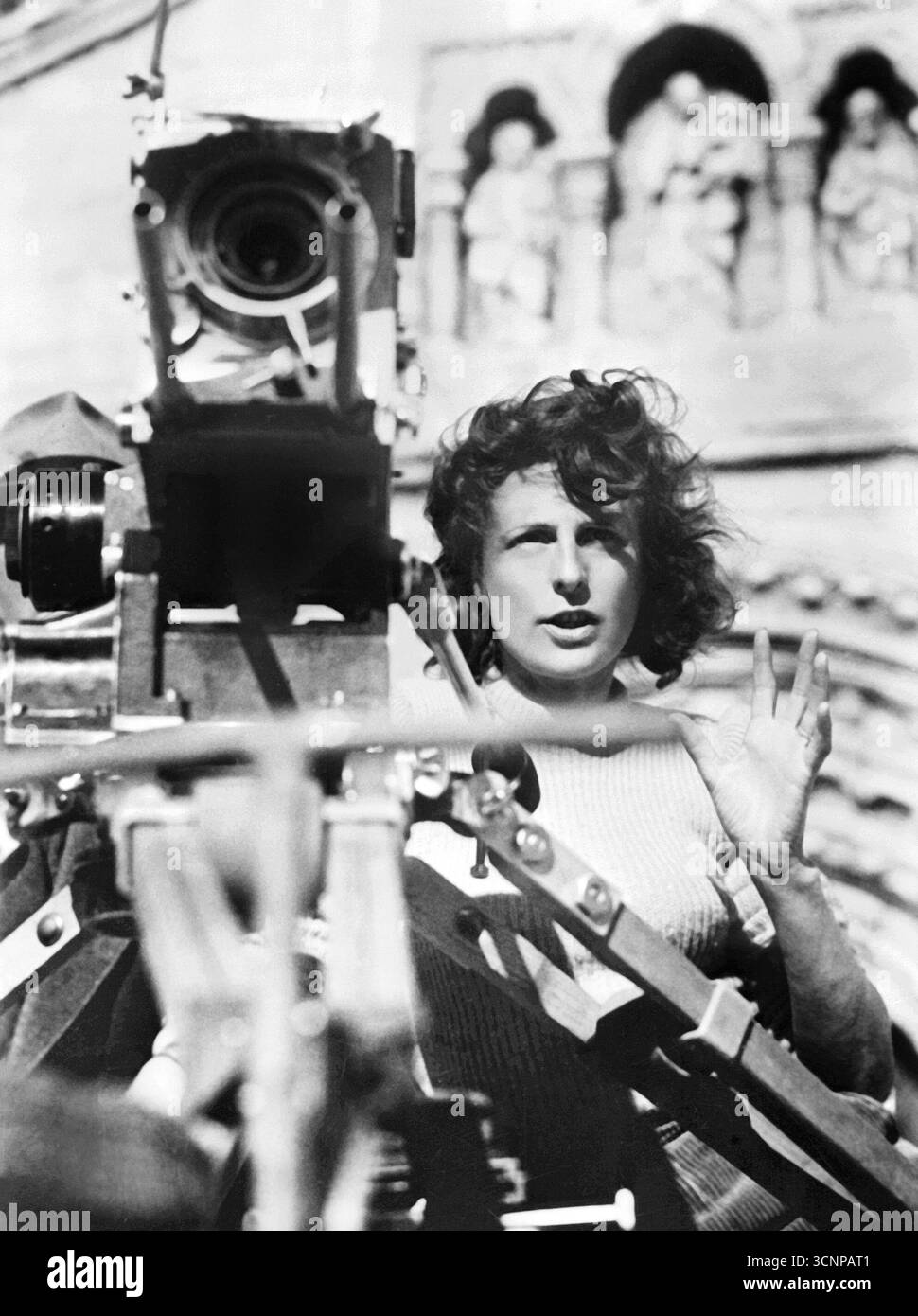 Filmregisseur Leni Riefenstahl bei der Arbeit an Tiefland 1940 Stockfoto