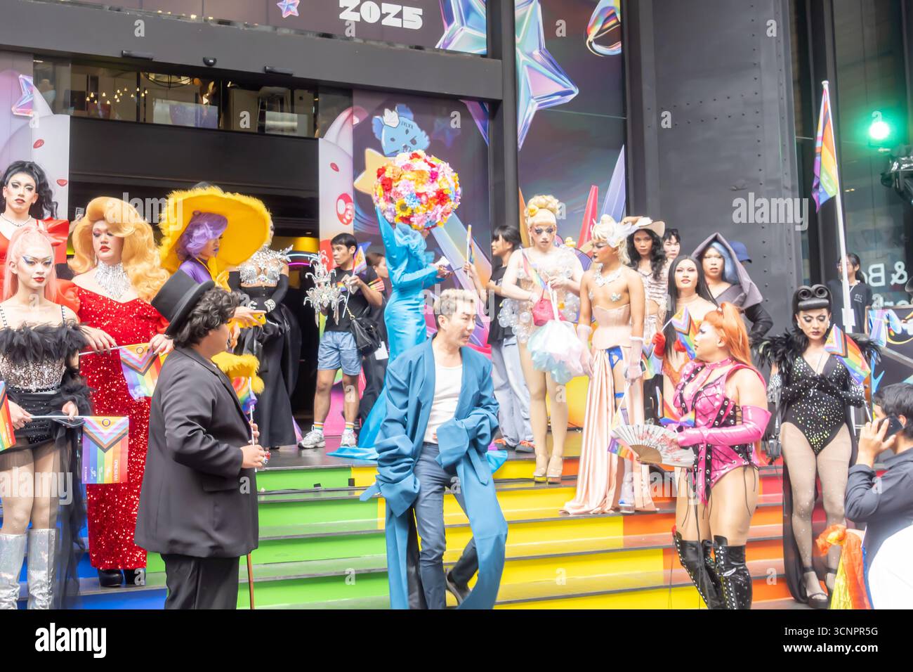 1. Juni 2025: Jährliche LGBT Gay Pride Parade in Bangkok, Thailand, Asien. Siam Center. Rigjht to Love Event Stockfoto