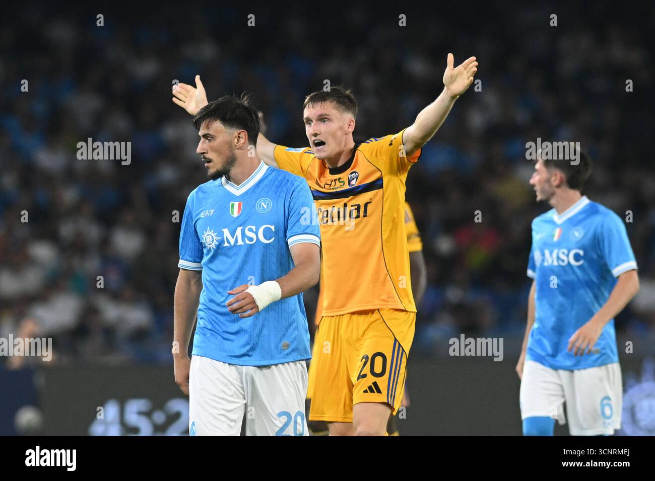 Neapel, Italien. September 2025. Michel Aebischer von Pisa SC 1990 Gesten während des Seie A Enelive Spiels zwischen SSC Napoli gegen Pisa FC 1909 im Diego Armndo Maradona Stadium Credit: Independent Photo Agency/Alamy Live News Stockfoto