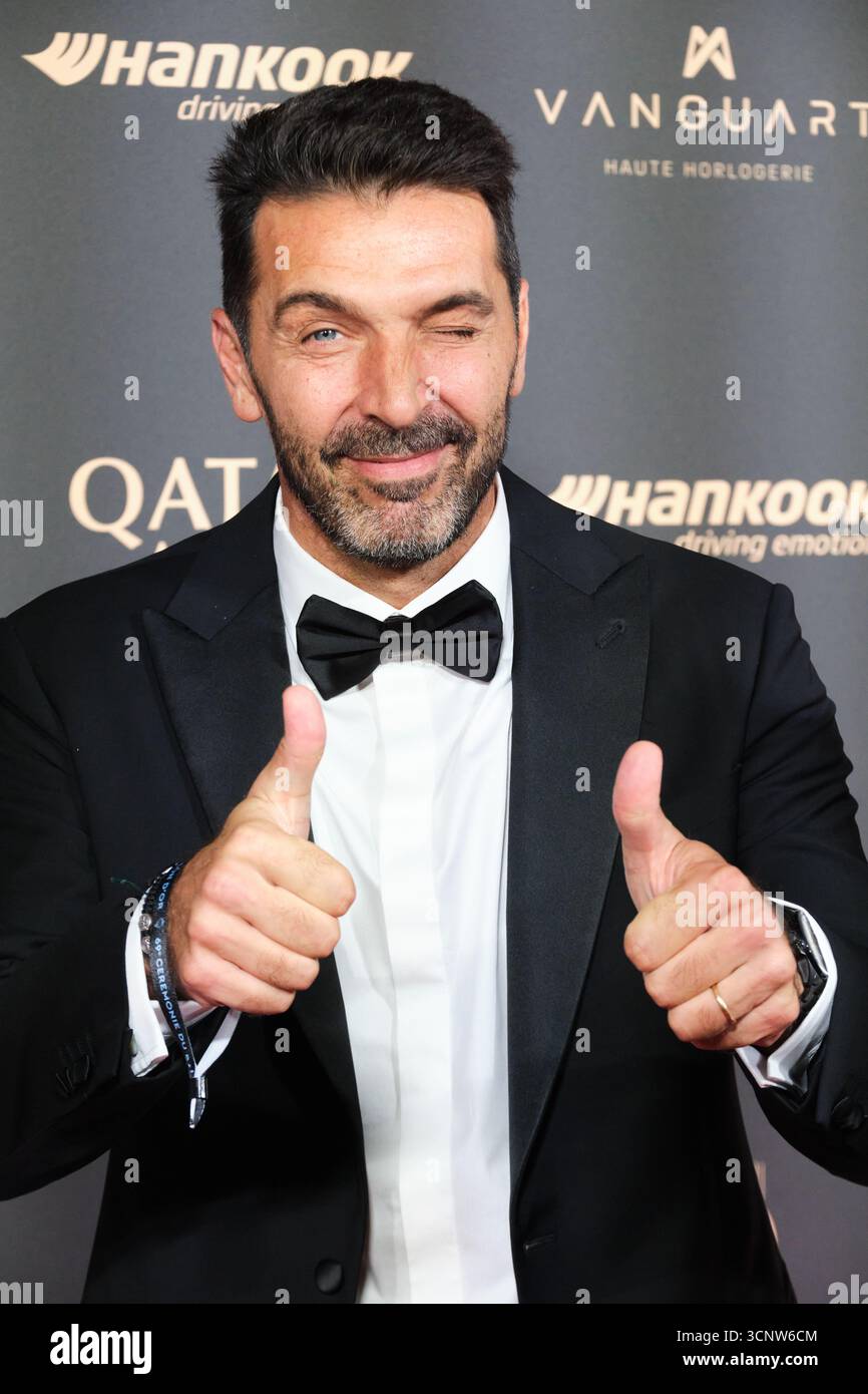 Paris, Íle-de-France, Frankreich - 22. September 2025: Gianluigi Buffon in Ballon d'Or 2025 Roter Teppich, Teil der Ballon d'Or 2025 Gala, gefeiert im Theatre du Châtelet in Paris. Quelle: Rubén Gil/Alamy Live News. Stockfoto