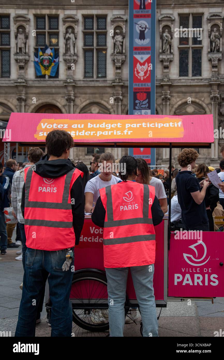 Place de l'Hotel de Ville während einer sonntäglichen Veranstaltung Stockfoto