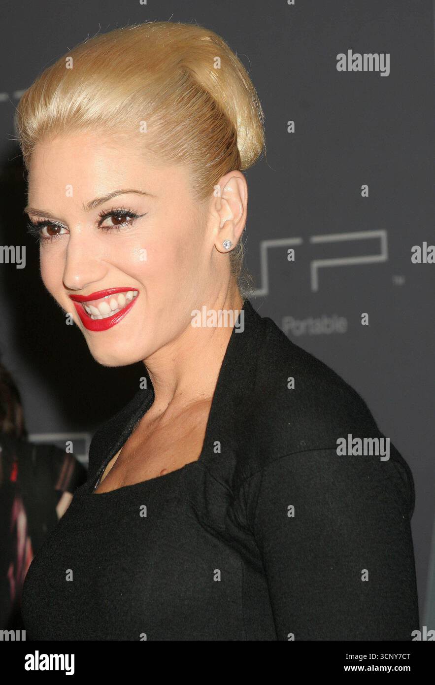 Gwen Stefani bei der PlayStation Portable Spring 2006 Show in den Skylight Studios in New York City - 10. September 2005 Stockfoto