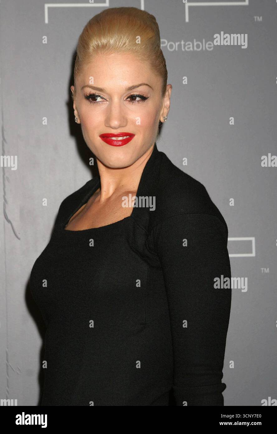 Gwen Stefani bei der PlayStation Portable Spring 2006 Show in den Skylight Studios in New York City - 10. September 2005 Stockfoto