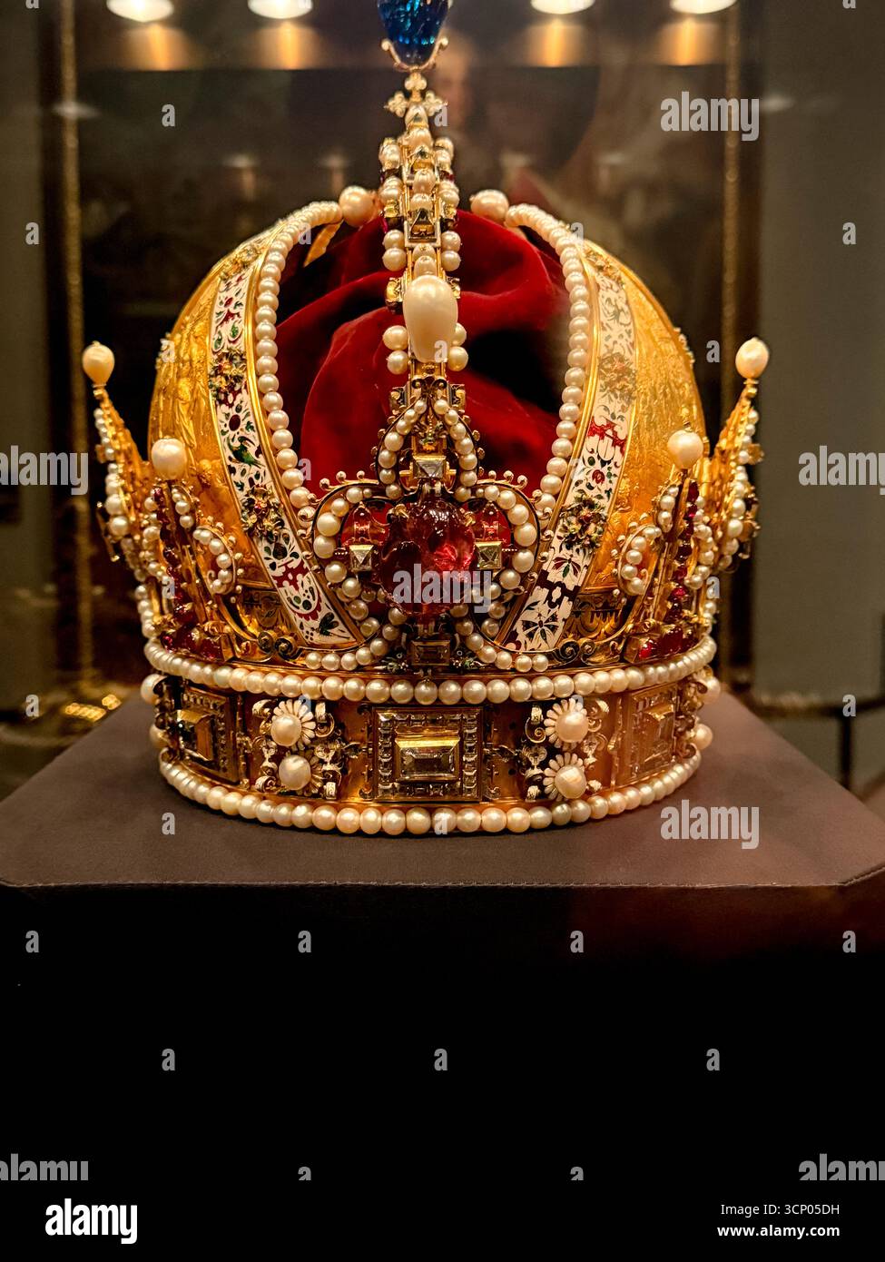 Kronen und Juwelen in der Hofburg, Stockfoto