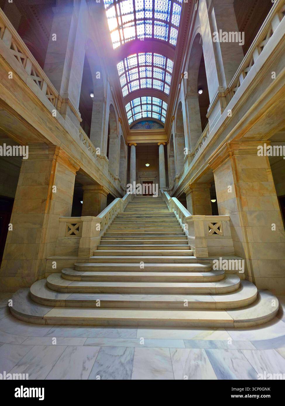 Innentreppe des Arkansas State Capitol Building Little Rock Arkansas 09.15.2025 Stockfoto