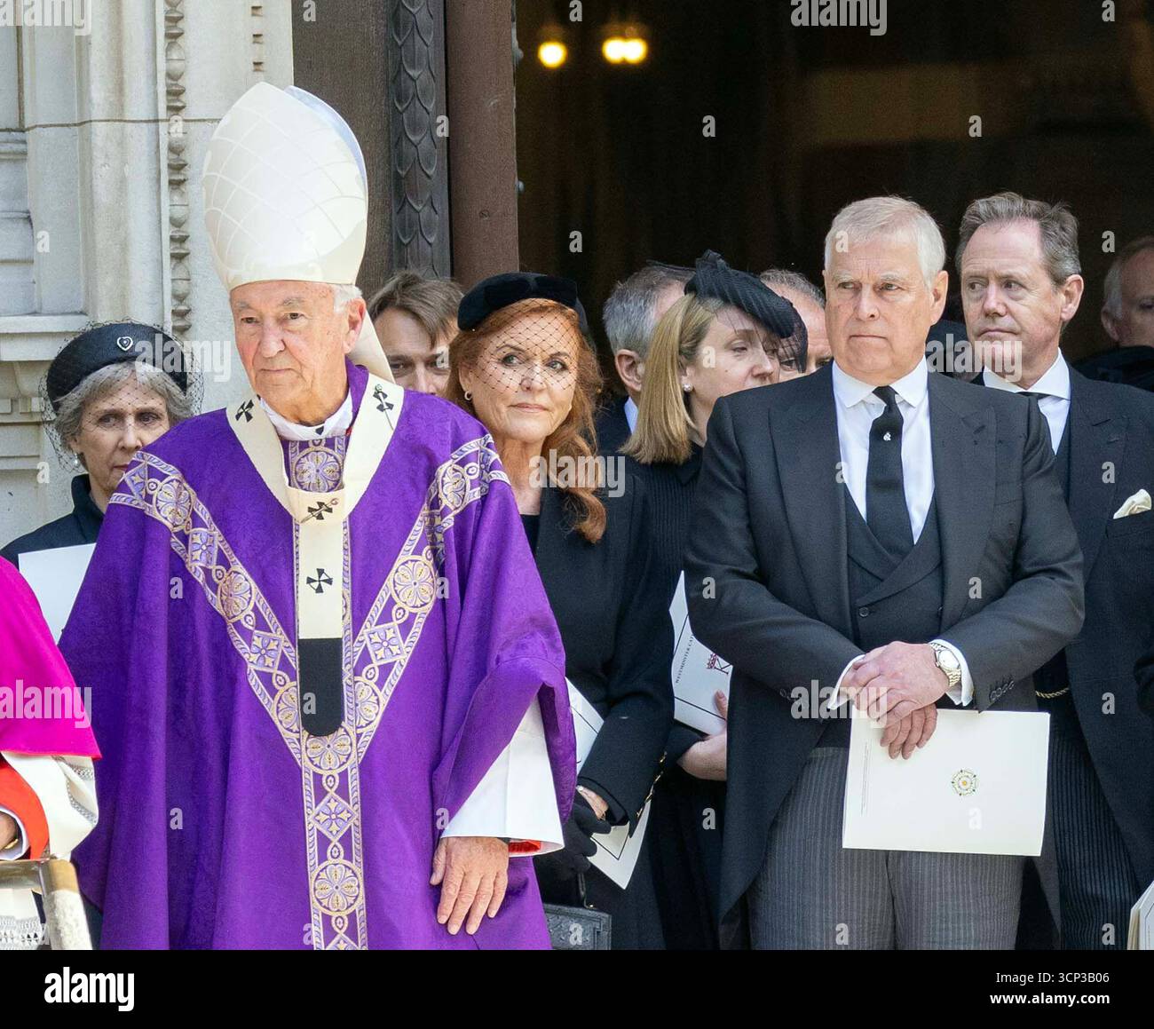pic Shows: Begräbnis der Herzogin von Kent 16.9.25 Sarah Ferguson und Prinz Andrew nahmen zusammen Teil Bild von Gavin Rodgers/ Pixel8000 Stockfoto