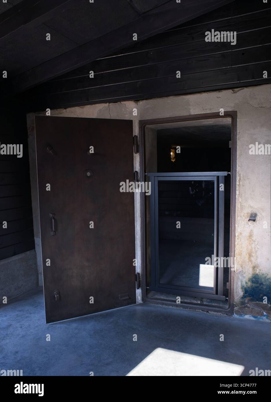 Majdanek, Polen - 10. September 2025: Gaskammer. Majdanek war ein nationalsozialistisches Konzentrationslager im besetzten Polen. Etwa 80.000 Juden wurden ermordet b Stockfoto