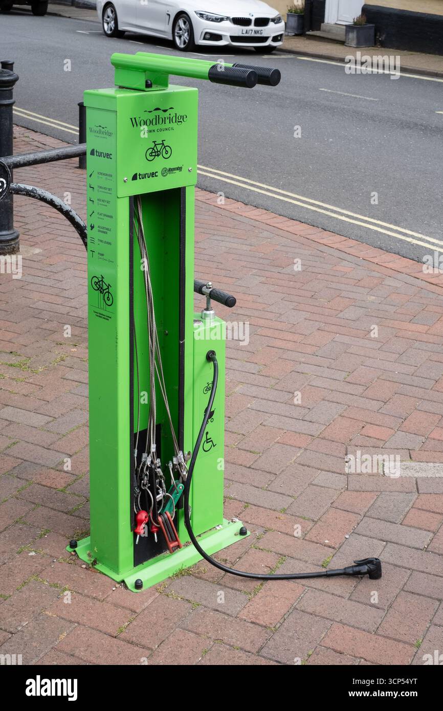 ffentliche fahrradpumpe -Fotos und -Bildmaterial in hoher Auflsung  Alamy
