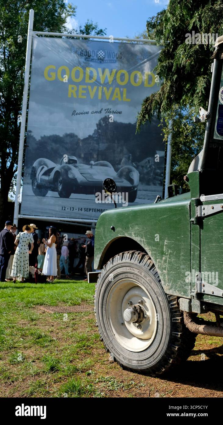Land Rover Serie 1 auf der Goodwood Revival 2025 zu sehen. Stockfoto