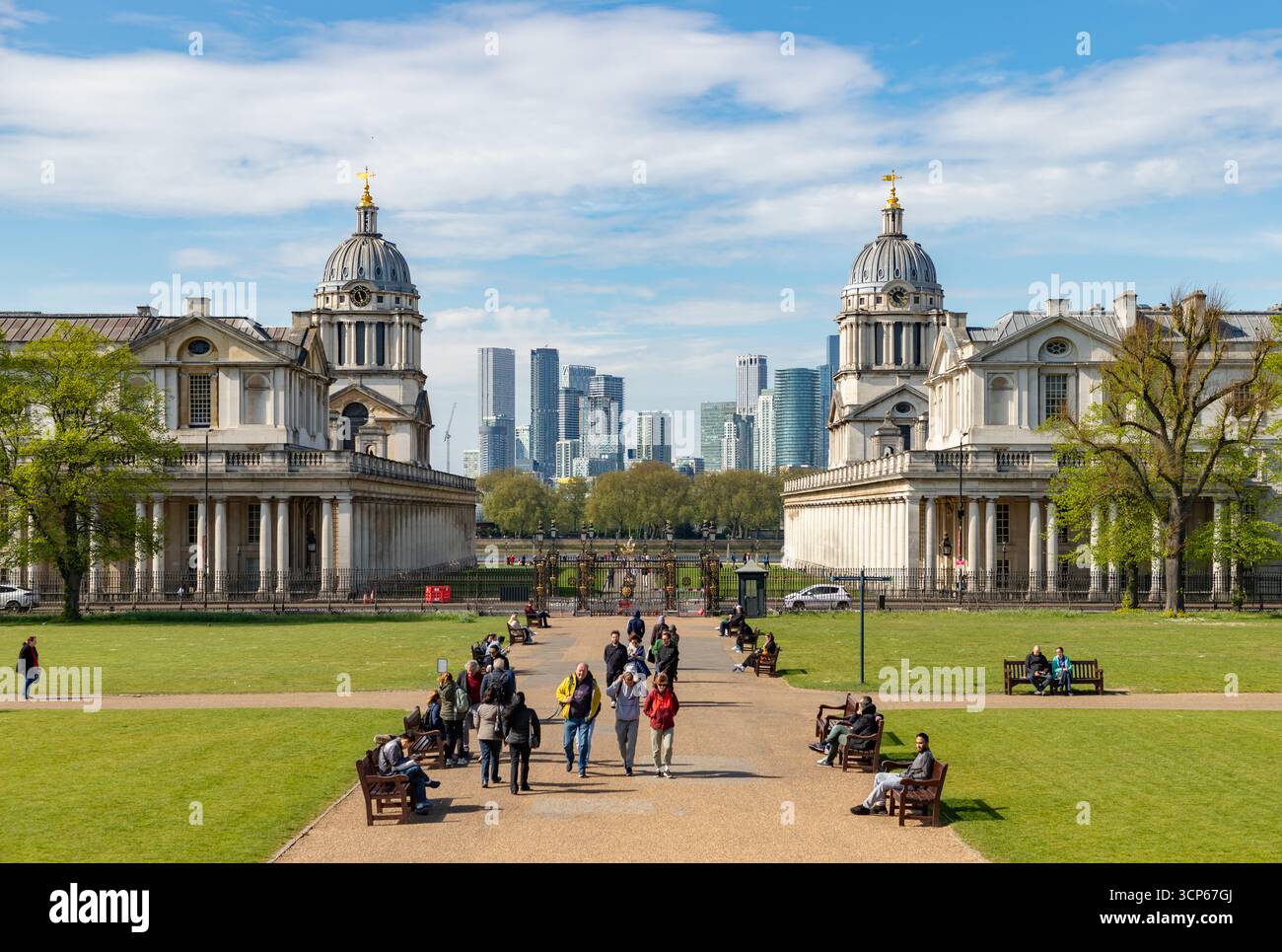 Ein Bild der Wohnungen und Büros der Isle of Dogs und der Canary Wharf an der University of Greenwich. Stockfoto
