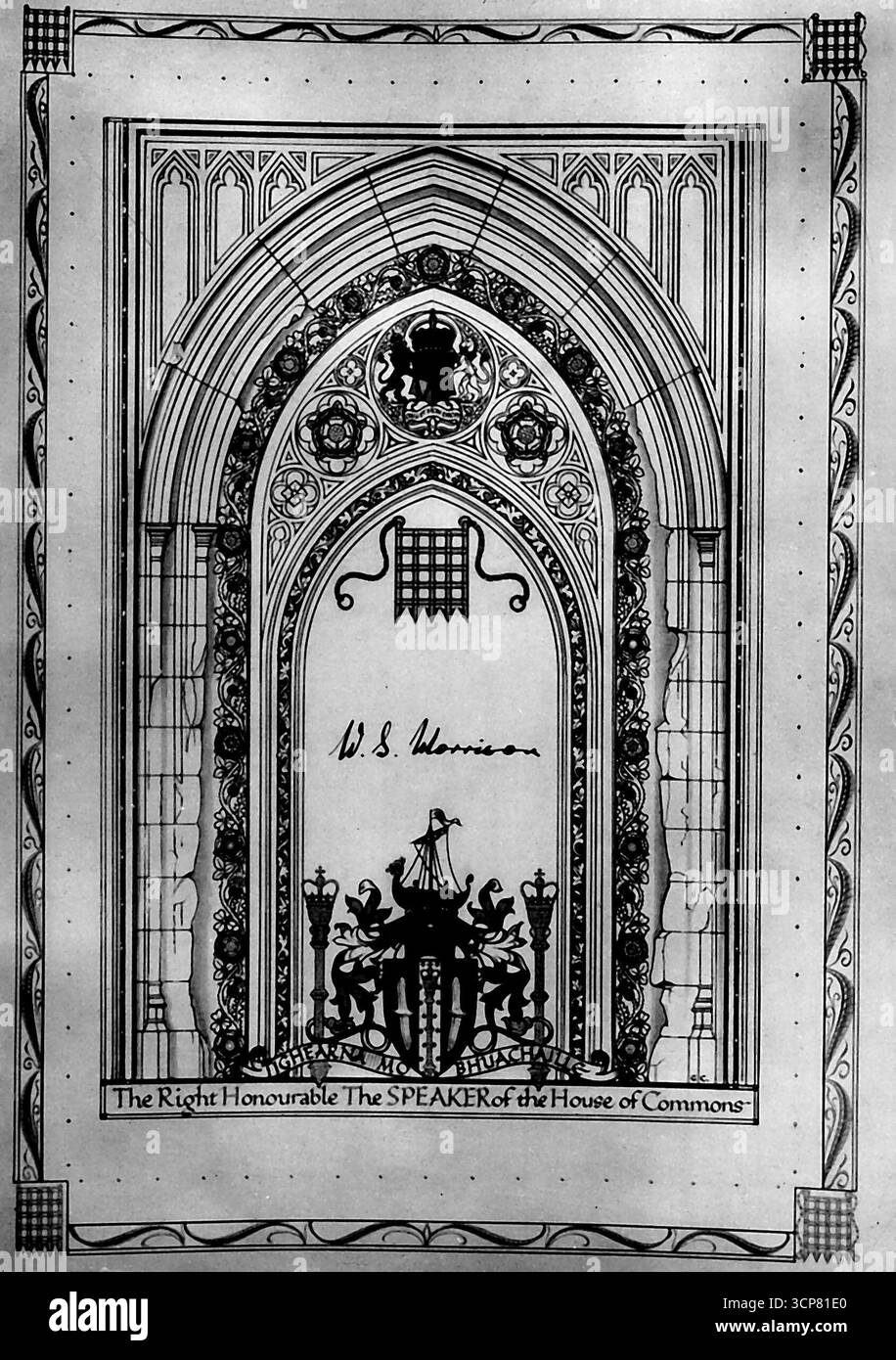 Churchill Commemorative Book -- ziert die Darstellung des 'Churchill'-Bogens im Haus der Commons, die in Gold und Farben gemalt sind, als Umrahmung der Signatur des Lautsprechers, der über den Armen von Morrison erscheint, flankiert von zwei Maschen. November 1954. Stockfoto