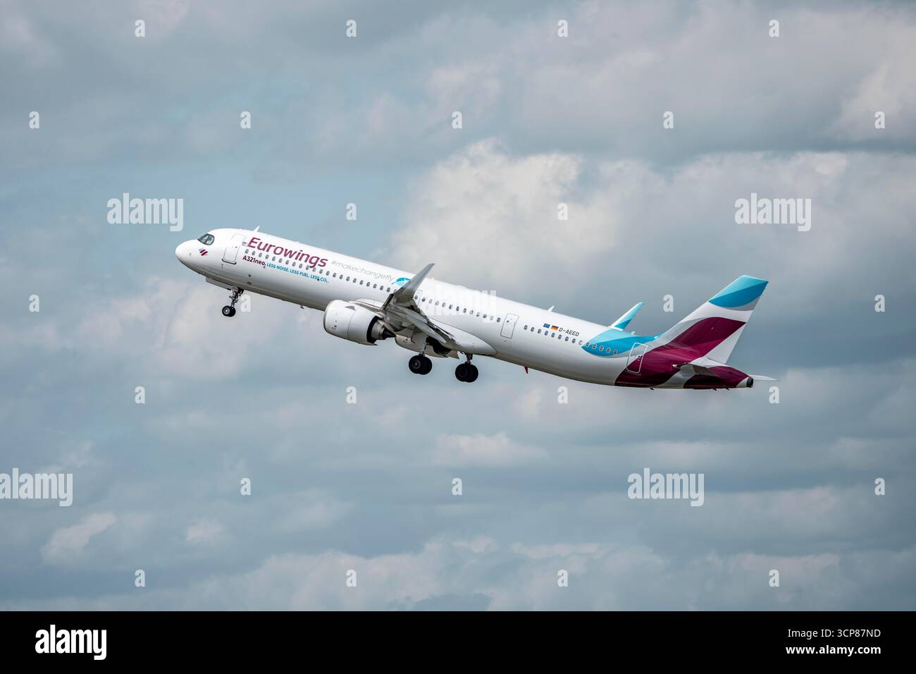Eurowings, Airbus A321neo, Start, Flughafen Düsseldorf, Nordrhein-Westfalen, Deutschland. Stockfoto