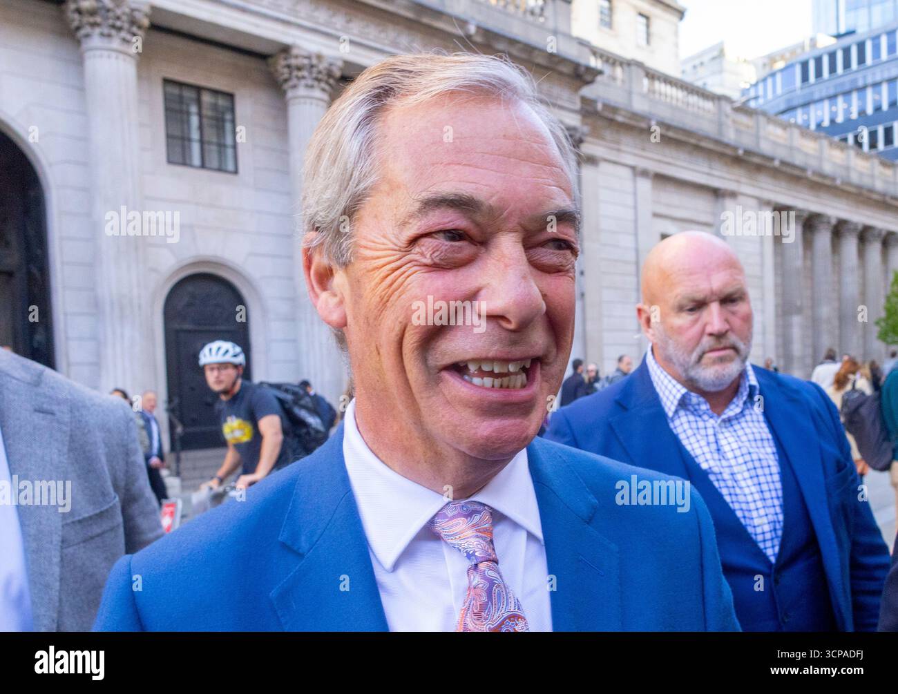 London, Großbritannien. September 2025. Der Reformführer Nigel Farage und der stellvertretende Führer Richard Tice besuchen die Bank of England, um mit dem Gouverneur Andrew Bailey zu sprechen. Quelle: Karl Black/Alamy Live News Stockfoto