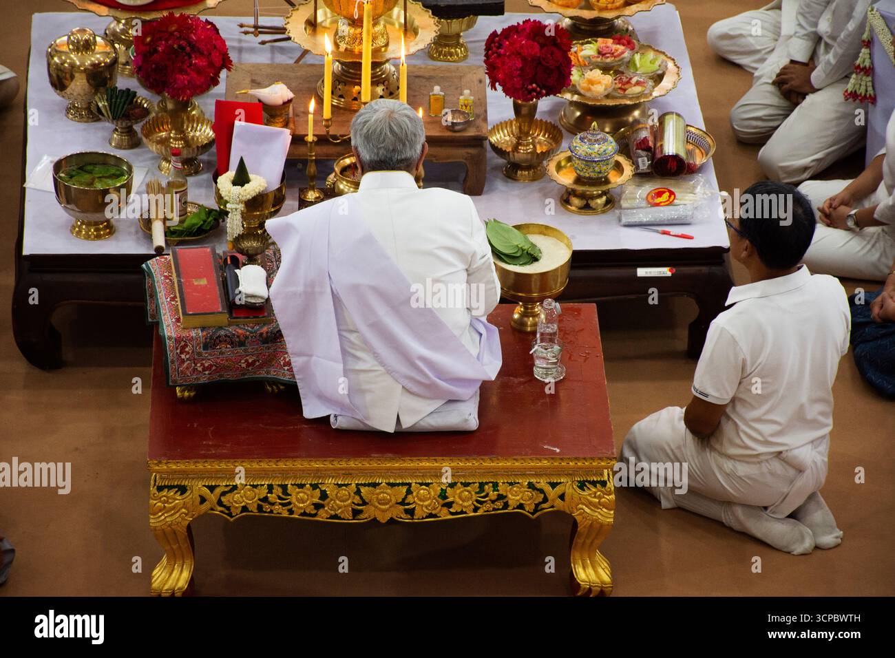 Brahmin-Ritual oder Brahmin-Priester, die Zeremonie Wai khru-Zeremonie, antike Kultur, traditioneller Ritus für thai-Reisende Respekt b Stockfoto