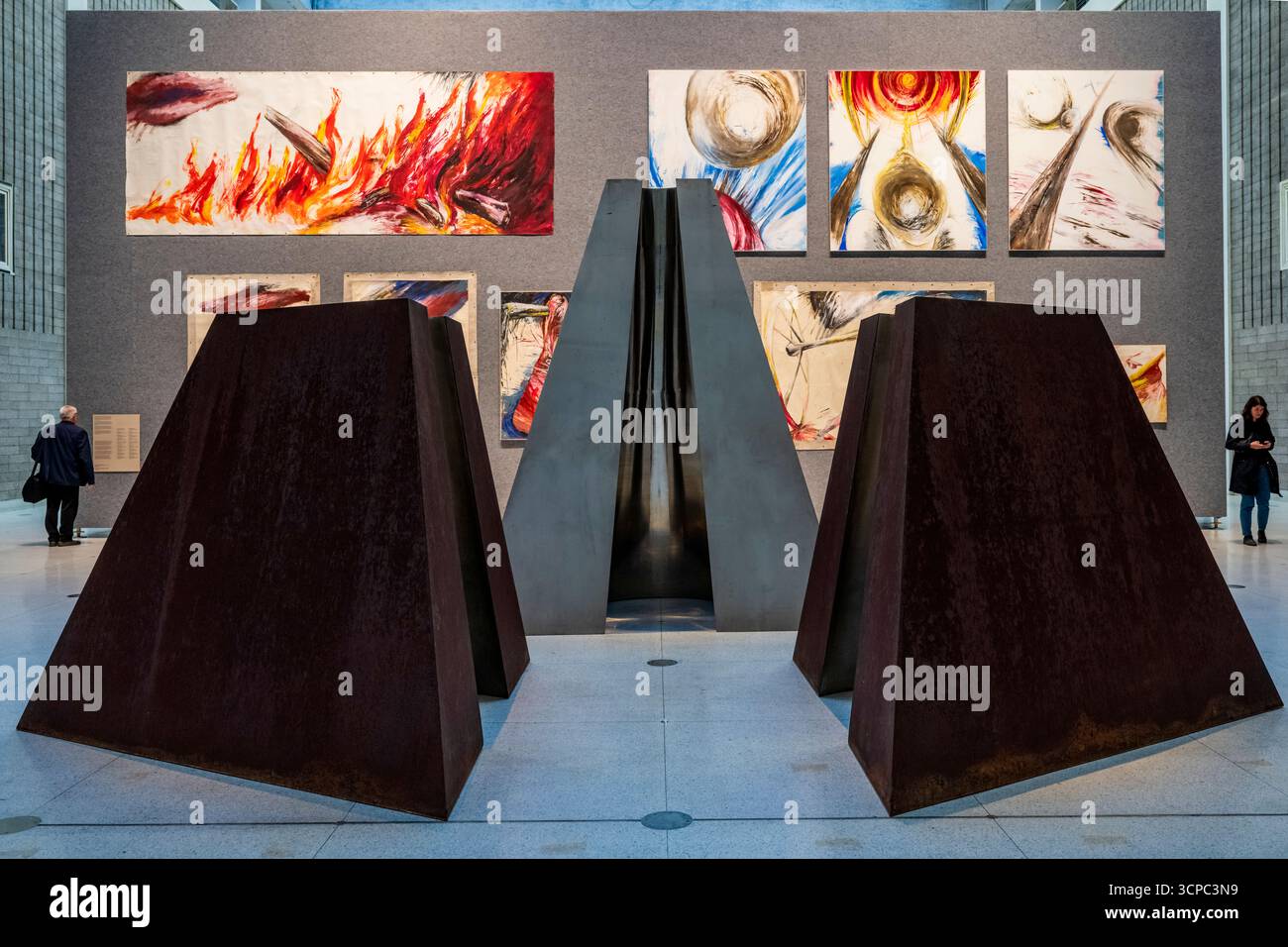 Prag, Tschechische Republik. September 2025. Pressetour durch die Ausstellung Ales Vesely: Retrospektive - Alesville von Ales Vesely, einer der wichtigsten tschechischen Bildhauer der Nachkriegszeit, in der Nationalgalerie, Schloss Veletrzni, Prag, 25. September 2025. Die Ausstellung zeigt Schlüsselmomente seines Werkes, von frühen Arbeiten aus den 1950er Jahren über monumentale Skulpturen bis hin zu visionären Projekten für Landschaften und Wüsten. Quelle: VIT Simanek/CTK Photo/Alamy Live News Stockfoto