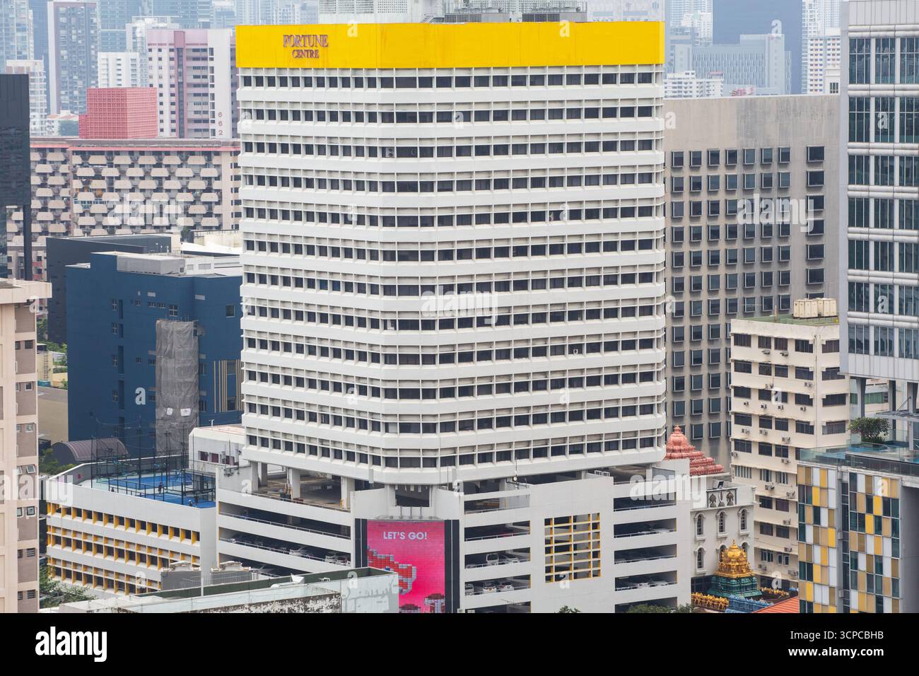 Fortune Centre-Architektur. Besteht aus Büros, Parkhäusern, Geschäften, Restaurants und Restaurants im Gebäude. Bencoolen, Singapur Stockfoto