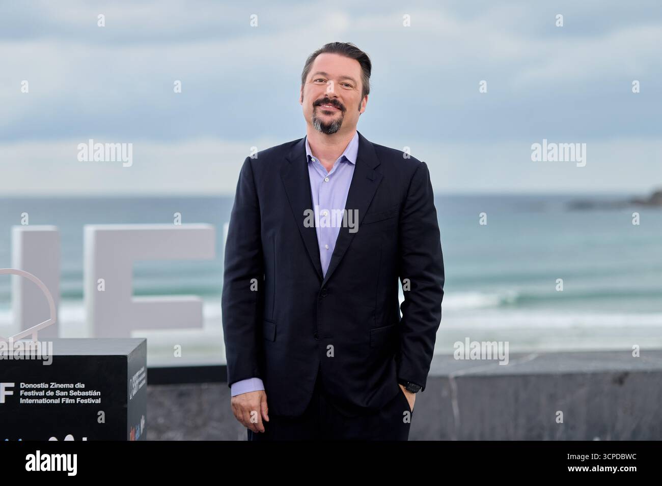 James Vanderbilt besucht den Photocall Nürnberg während des 73. San Sebastian Donostia International Film Festival am 25. September in San Sebastian, Spanien. (Foto: COOLMedia/NurPhoto) Credit: NurPhoto SRL/Alamy Live News Stockfoto
