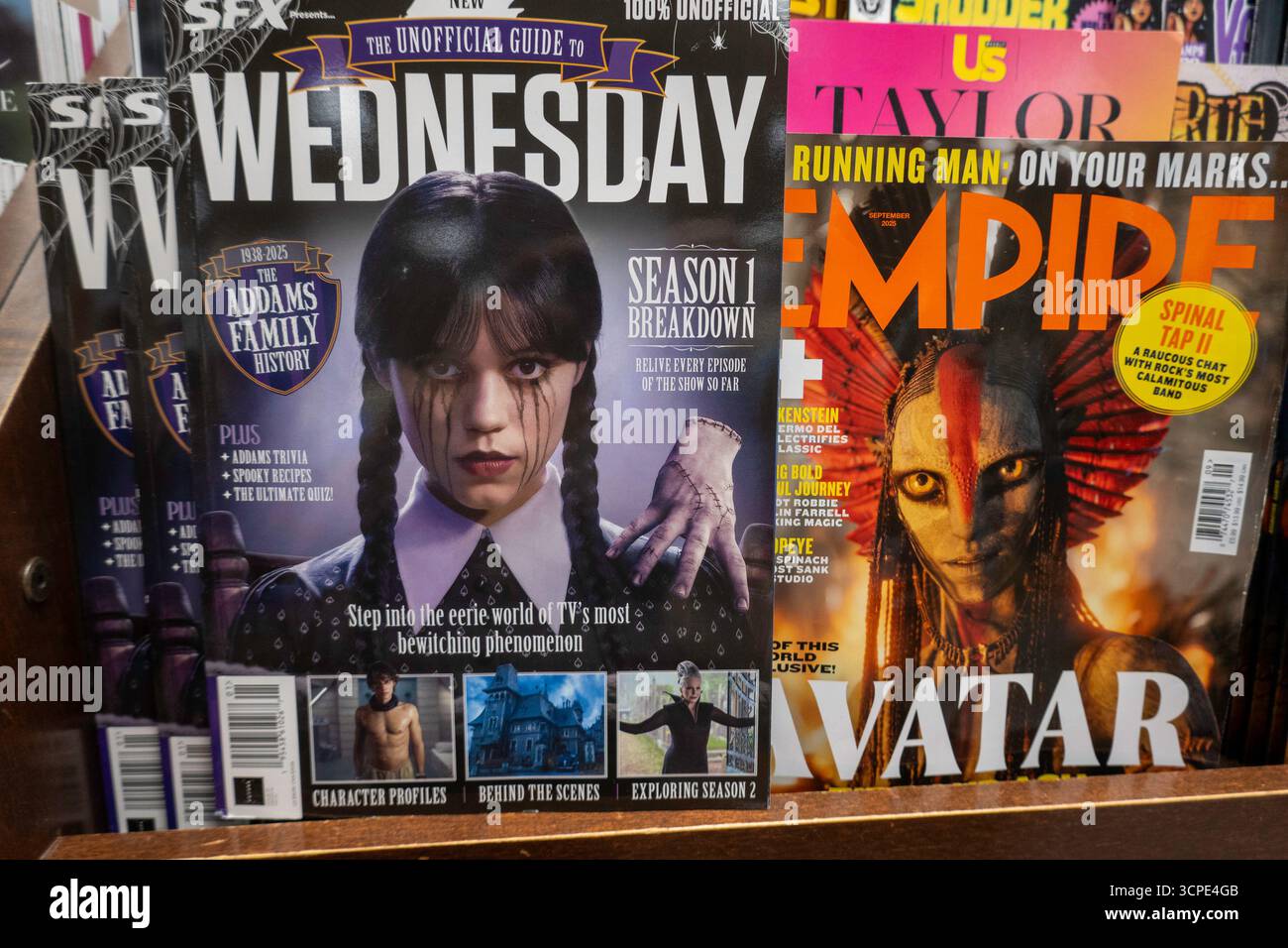 Barnes & Noble Booksellers auf der Fifth Avenue in New York City bietet eine große Auswahl an Büchern und Zeitschriften, USA 2025 Stockfoto