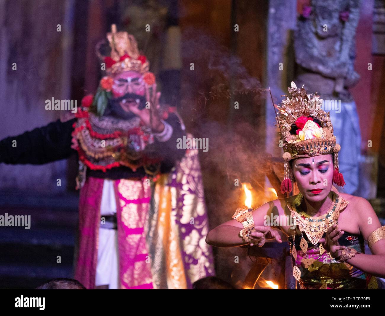 Uluwatu Kecak und Fire Dance, Bali, Indonesien Stockfoto
