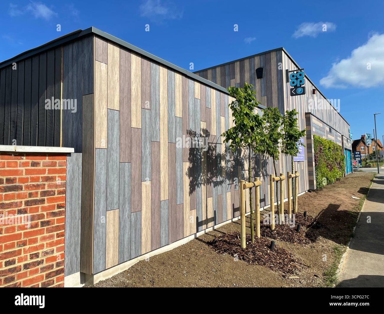 Brandneuer, nachhaltiger 24-Stunden-Laden - Smartphone-aufgenommenes Stockfoto