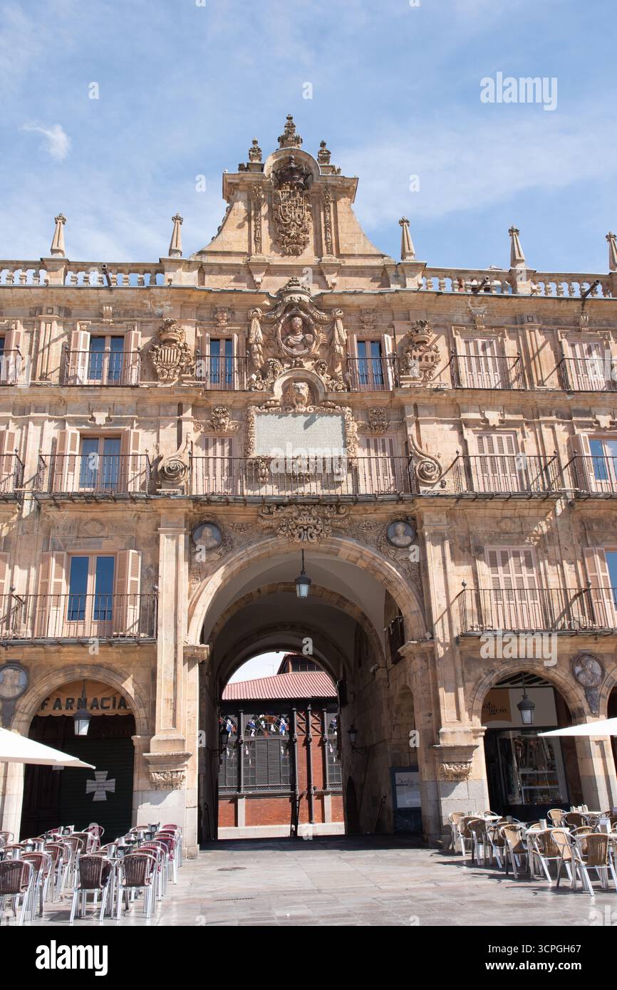Nehmen Sie die Ausfahrt an der östlichen Seite des Plaza Mayor Salamanca Stockfoto