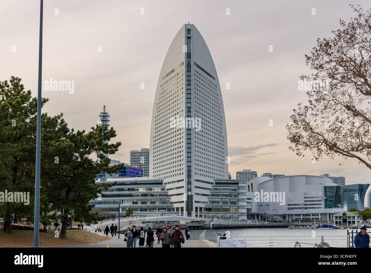 Ikonisches InterContinental Grand Hotel am Minato Mirai Uferufer in Yokohama, Japan. Stockfoto