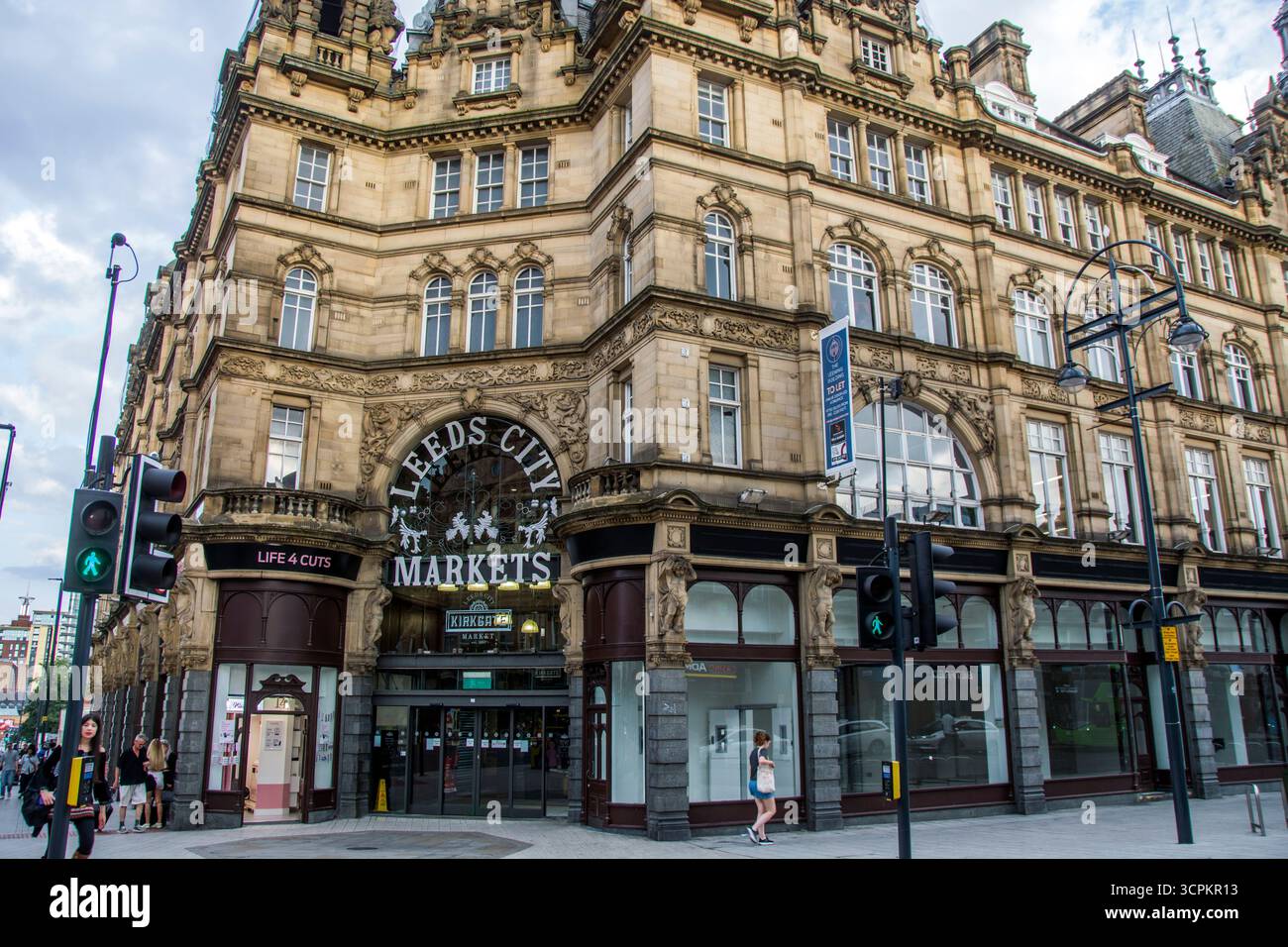 Haupteingang des Leeds Kirkgate Markts Stockfoto