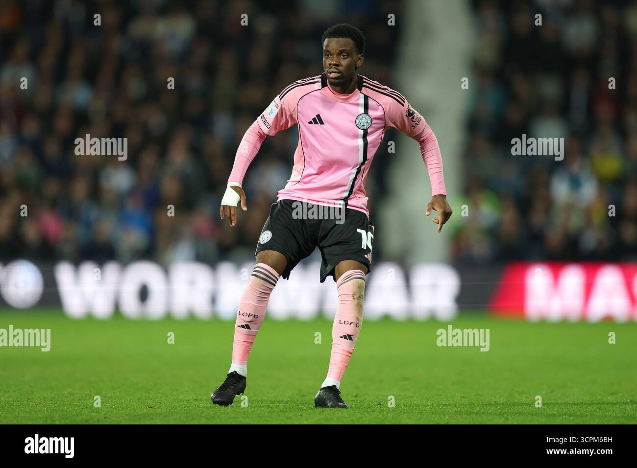 West Bromwich, Großbritannien. September 2025. Stephy Mavididi aus Leicester City während des West Bromwich Albion vs Leicester City Sky Bet Championship Matches bei den Hawthorns, West Bromwich. Der Bildnachweis sollte lauten: James Baylis/Sportimage Credit: Sportimage Ltd/Alamy Live News Stockfoto