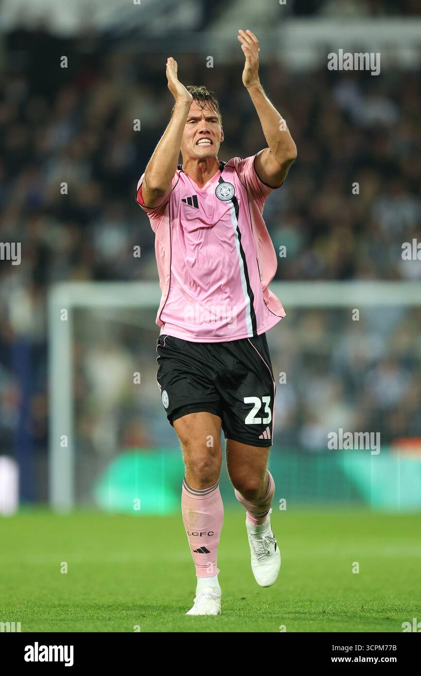 West Bromwich, Großbritannien. September 2025. Jannik Vestergaard aus Leicester City während des Spiels West Bromwich Albion vs Leicester City Sky Bet Championship bei den Hawthorns in West Bromwich. Der Bildnachweis sollte lauten: James Baylis/Sportimage Credit: Sportimage Ltd/Alamy Live News Stockfoto