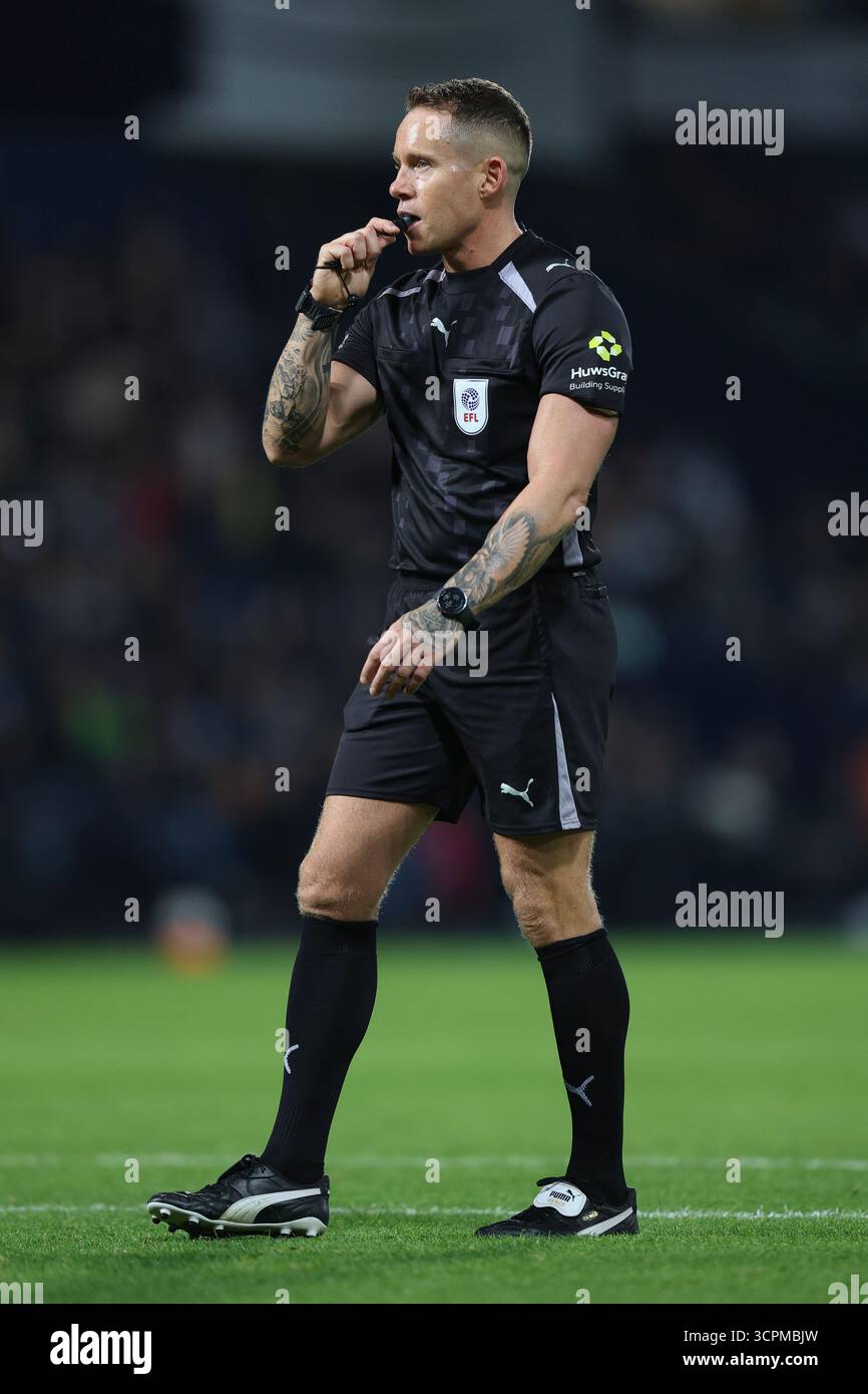 West Bromwich, Großbritannien. September 2025. Schiedsrichter Stephen Martin beim Spiel der West Bromwich Albion gegen Leicester City Sky Bet Championship bei den Hawthorns, West Bromwich. Der Bildnachweis sollte lauten: James Baylis/Sportimage Credit: Sportimage Ltd/Alamy Live News Stockfoto