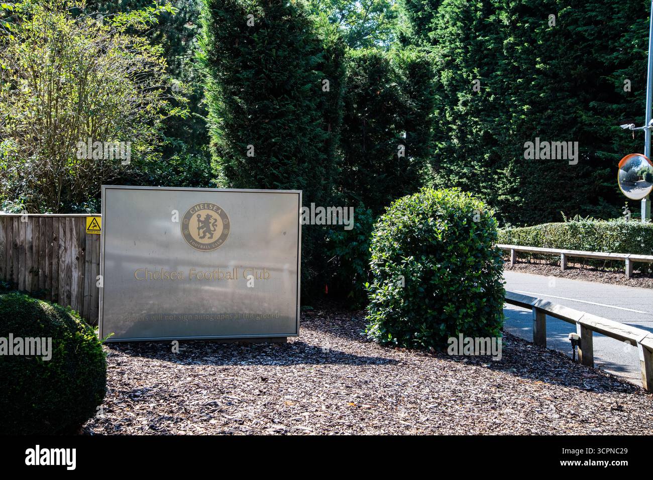 Eintritt zum Trainingsplatz des Chelsea Football Clubs in Cobham, Surrey, England. Stockfoto