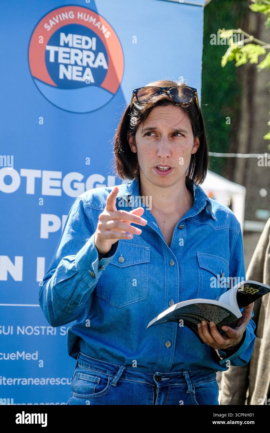 Roma, Italien. September 2025. Elly Schlein PD in Occasione del 40mo della fondazione di arcigay. Roma, Sabato 27 Settembre 2025. (foto Mauro Scrobogna/LaPresse) Elly Schlein PD anlässlich des 40. Jahrestages der Gründung von Arcigay. Rom, Samstag, 27. September 2025. (Foto: Mauro Scrobogna/LaPresse) Credit: LaPresse/Alamy Live News Stockfoto