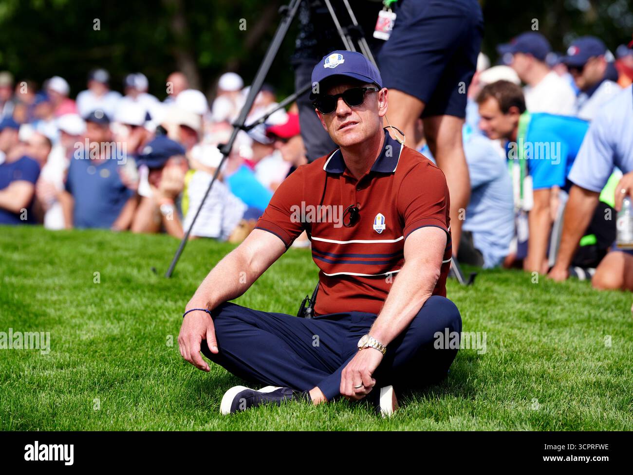 Team Europe Captain Luke Donald während der Nachmittagsspiele am zweiten Tag des Ryder Cup auf dem Bethpage Black Course in Farmingdale, New York. Bilddatum: Samstag, 27. September 2025. Stockfoto