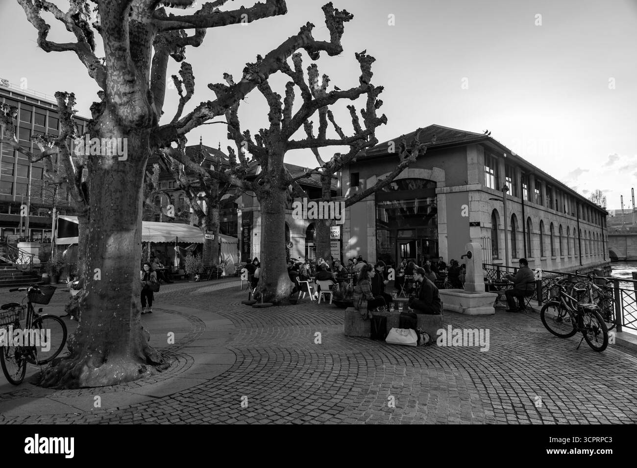 Genf, Schweiz - 24. März 2022: Grand Central Food Hall in Genf, Schweiz. Stockfoto