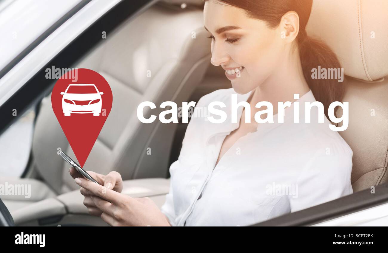 Geschäftsfrau, die mobile Carsharing-Anwendung nutzt Stockfoto