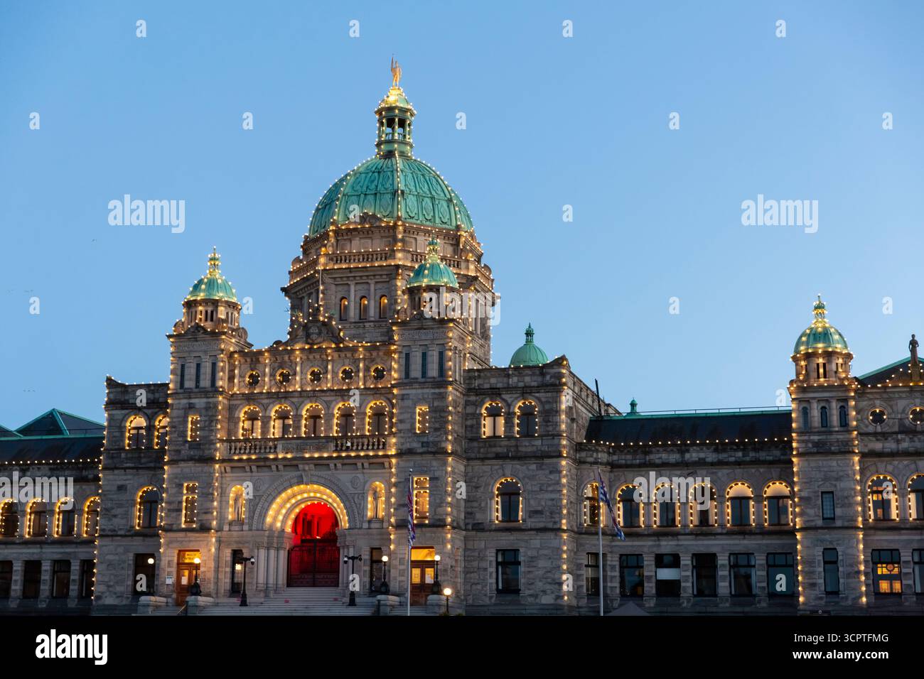 Fassadendetail der Legislative Assembly of British Columbia bei Sonnenuntergang in Victoria, British Columbia, Kanada. Stockfoto