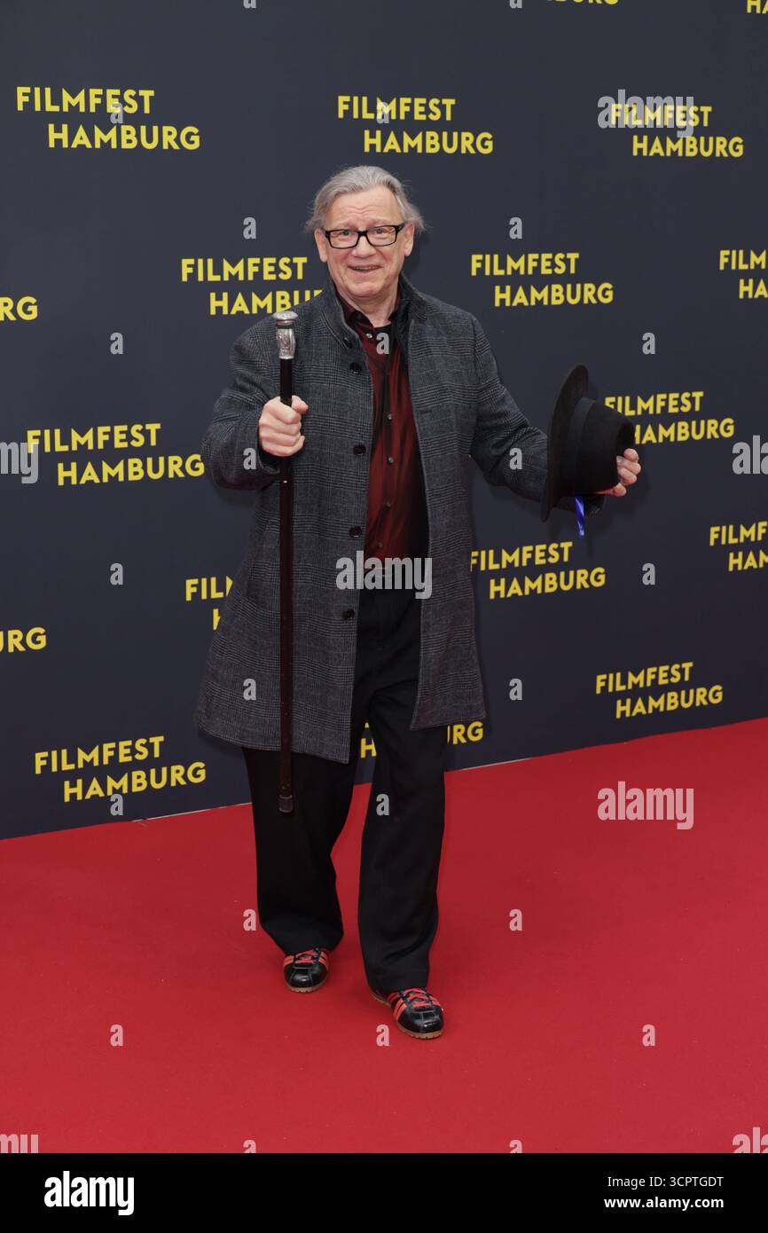 Filmfest Hamburg Hannes Hellmann, Premiere des Films AMRUM auf dem Filmfest Hamburg im Cinemaxx Dammtor, Hamburg, 27.09.2025 *** Filmfest Hamburg Hannes Hellmann, Premiere des Films AMRUM am Filmfest Hamburg im Cinemaxx Dammtor, Hamburg, 27 09 2025 Copyright: XEventpressxBecherx Stockfoto