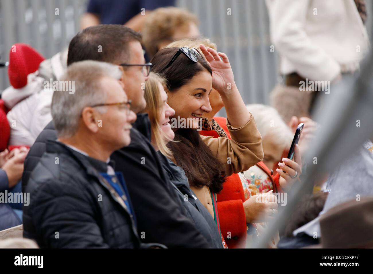 Oktoberfest im ZDF Fernsegarten Mainz, 28.09.2025 Eva Luginger Freundin von Stafan Mross bei der Oktoberfestparty in der Open-Air-Sendung ZDF Fernsehegarten Rheinland-Pfalz Deutschland Copyright: XMattiasxGränzdörferx Stockfoto Oktoberfest im ZDF Fernsegarten Mainz, 28.09.2025 Eva Luginger Freundin von Stafan Mross bei der Oktoberfestparty in der Open-Air-Sendung ZDF Fernsehegarten Rheinland-Pfalz Deutschland Copyright: XMattiasxGränzdörferx Stockfoto