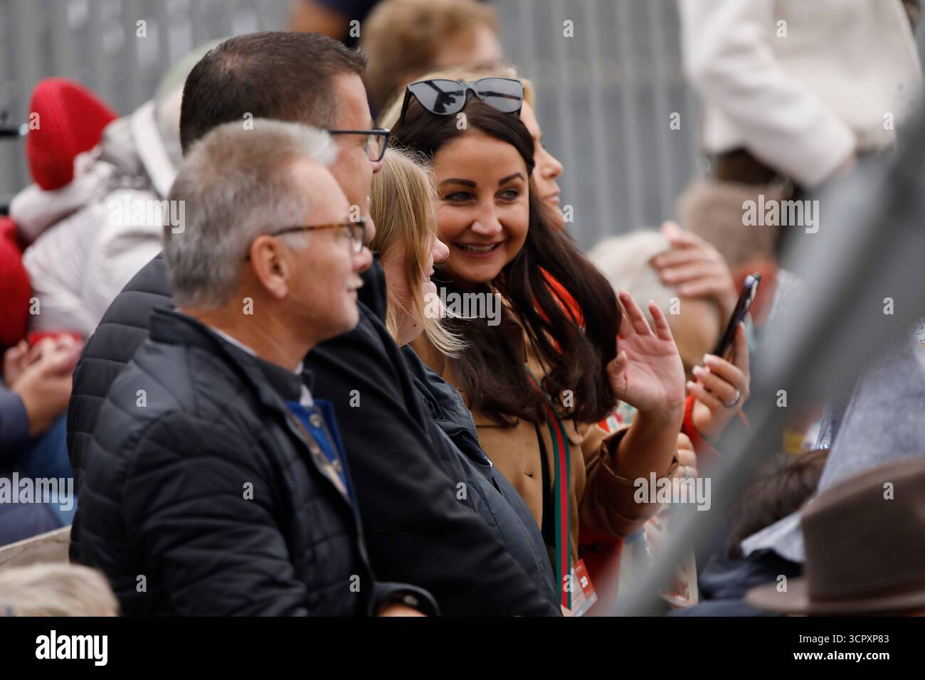Oktoberfest im ZDF Fernsegarten Mainz, 28.09.2025 Eva Luginger Freundin von Stafan Mross bei der Oktoberfestparty in der Open-Air-Sendung ZDF Fernsehegarten Rheinland-Pfalz Deutschland Copyright: XMattiasxGränzdörferx Stockfoto Oktoberfest im ZDF Fernsegarten Mainz, 28.09.2025 Eva Luginger Freundin von Stafan Mross bei der Oktoberfestparty in der Open-Air-Sendung ZDF Fernsehegarten Rheinland-Pfalz Deutschland Copyright: XMattiasxGränzdörferx Stockfoto