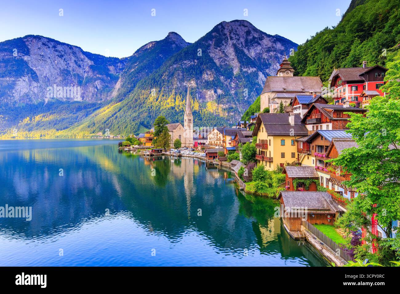 Hallstatt, Österreich. Bergdorf in den österreichischen Alpen. Stockfoto