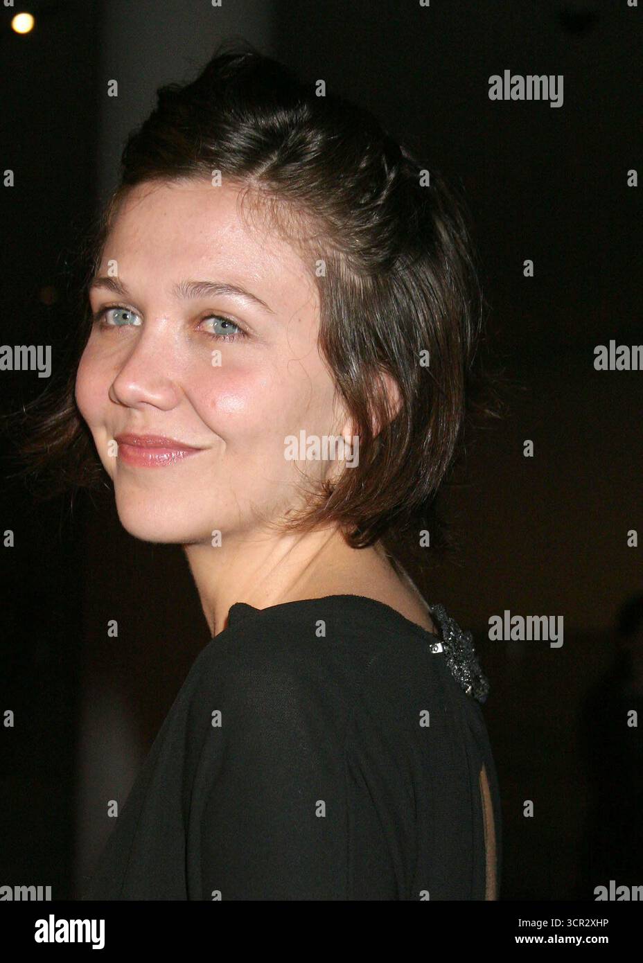 Maggie Gyllenhaal bei „A Work in Progress: An Evening with Mark Forster, Director of Finding Neverland“ im MoMA in New York City, 12. April 2005 Stockfoto