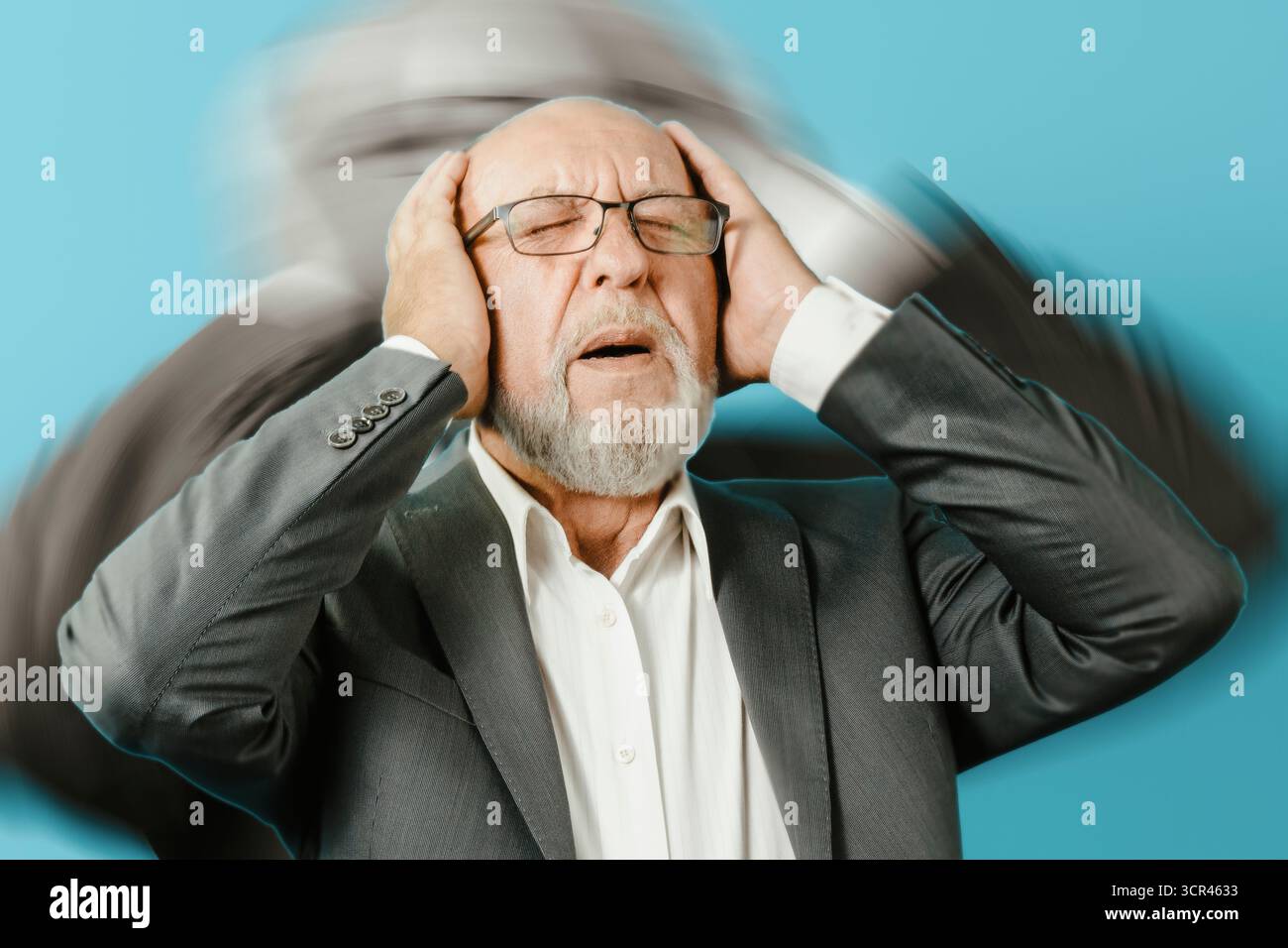 Schwindel bei einer Person. Concept Collage Porträt eines alten Mannes mit Schwindelgefühl, Kopfschmerzen Stockfoto