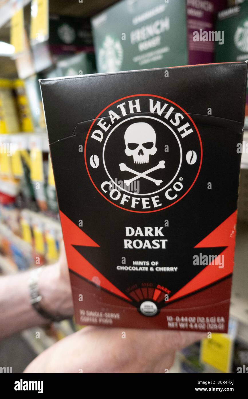 CVS Pharmacy bietet eine Lebensmittelabteilung, New York City, USA 2025 Stockfoto