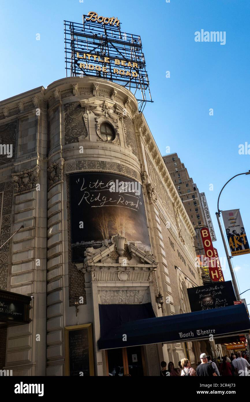 Little Bear Ridge Road' Marquee im Booth Theatre am Times Square, New York City, USA 2025 Stockfoto